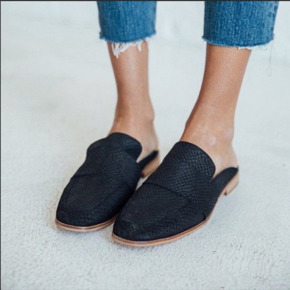 Free People at ease loafer black slip on size 8